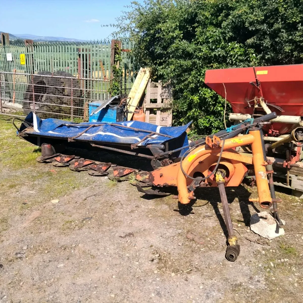 Kverneland 6 disc mower - Image 1