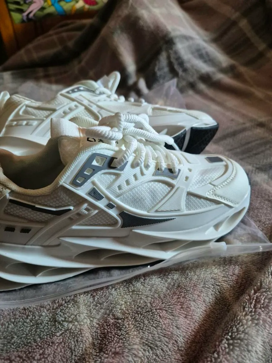 NEW TRAINERS - Image 1