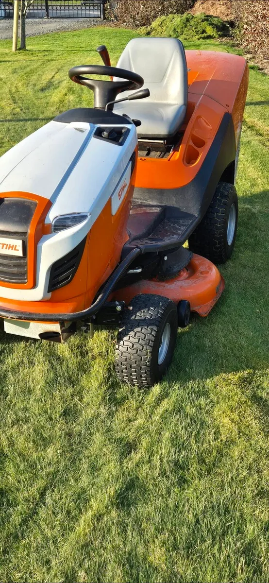 Stihl ride on mower - Image 3