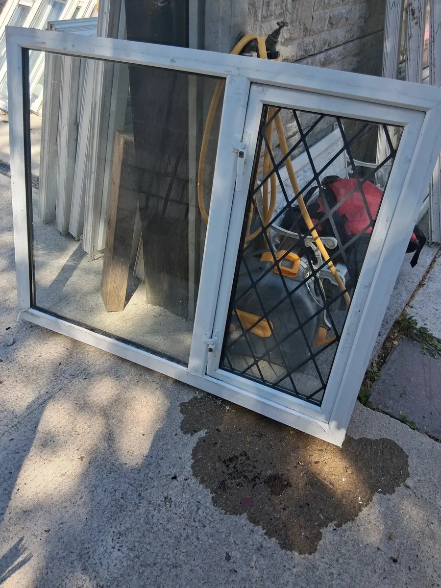 2 pvc windows same  €150 for the 2