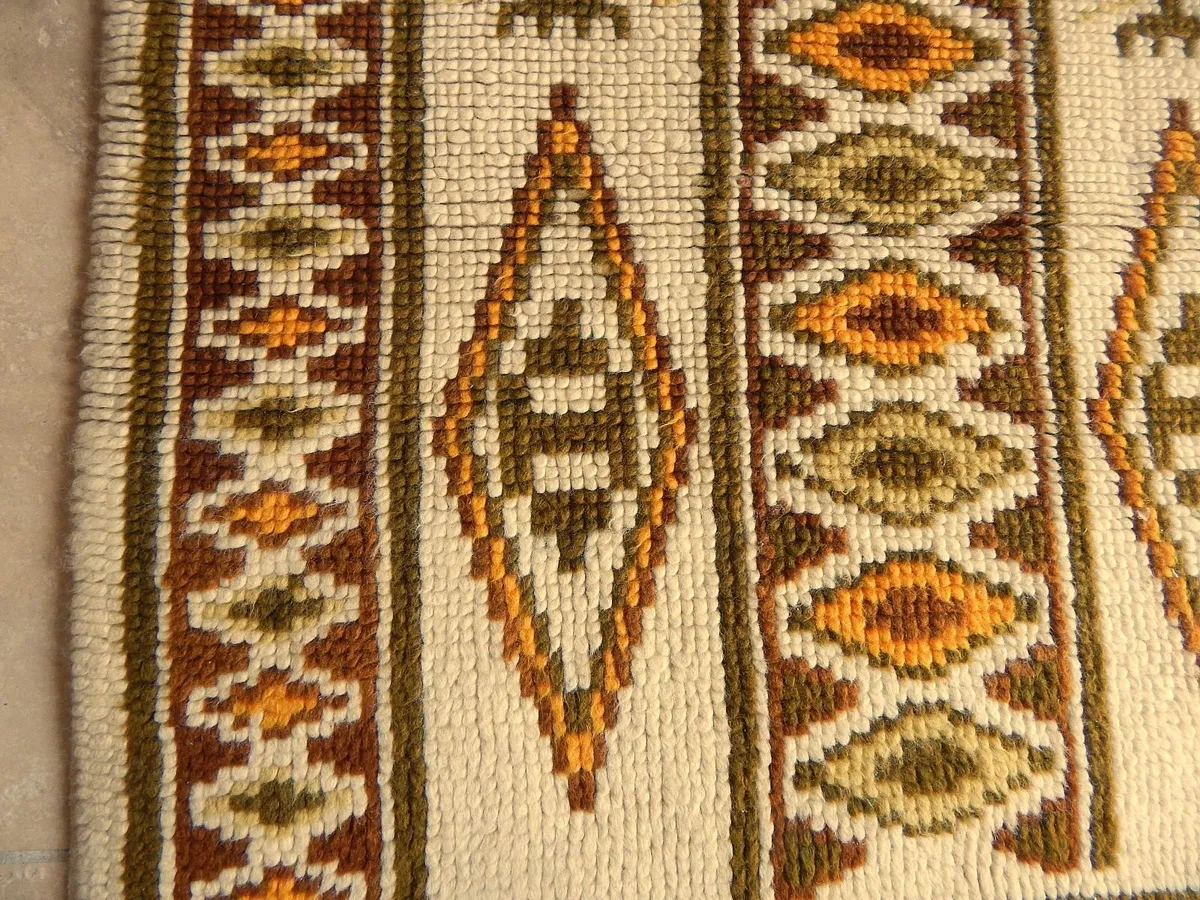 Large Pure Wool Aztec Design Rug - Image 3