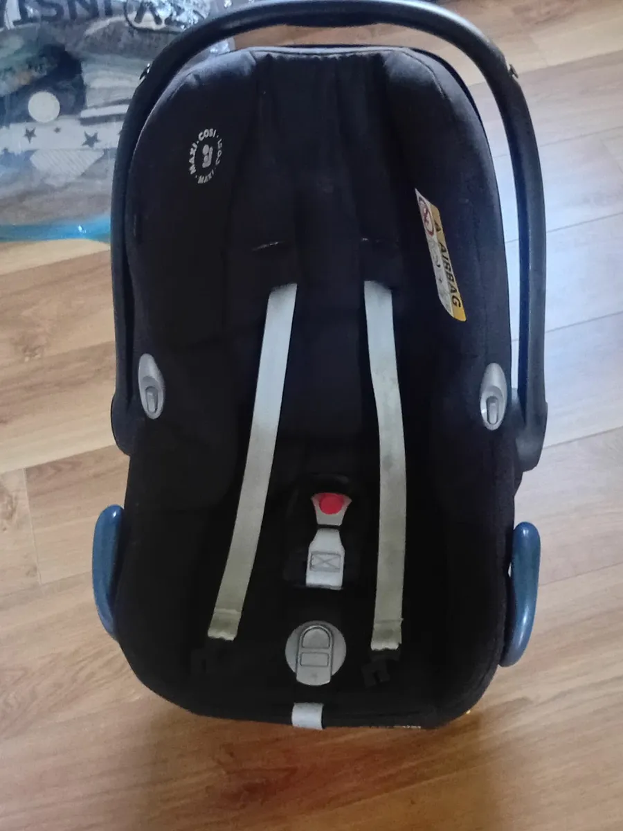 Baby seats - Image 1