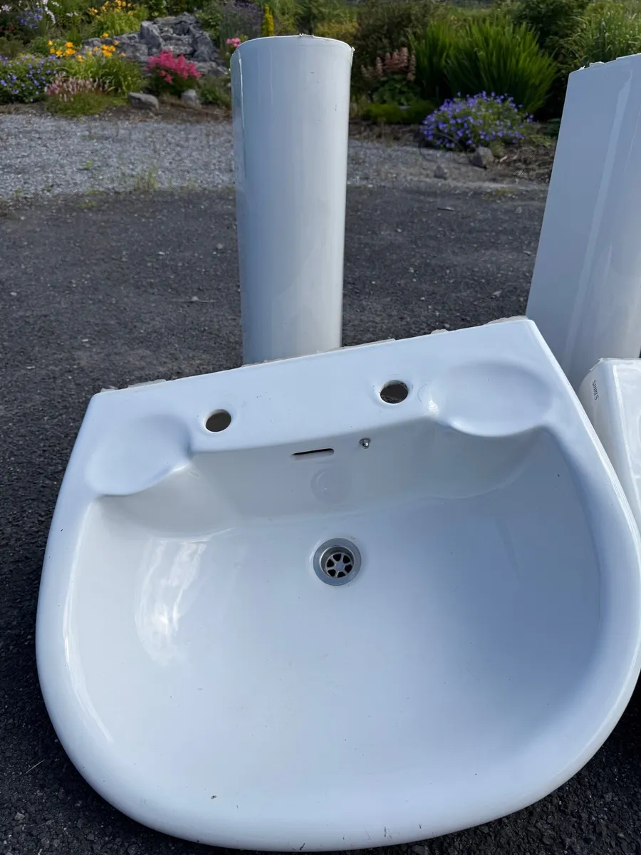 Sinks Bathroom porcelain - Image 2