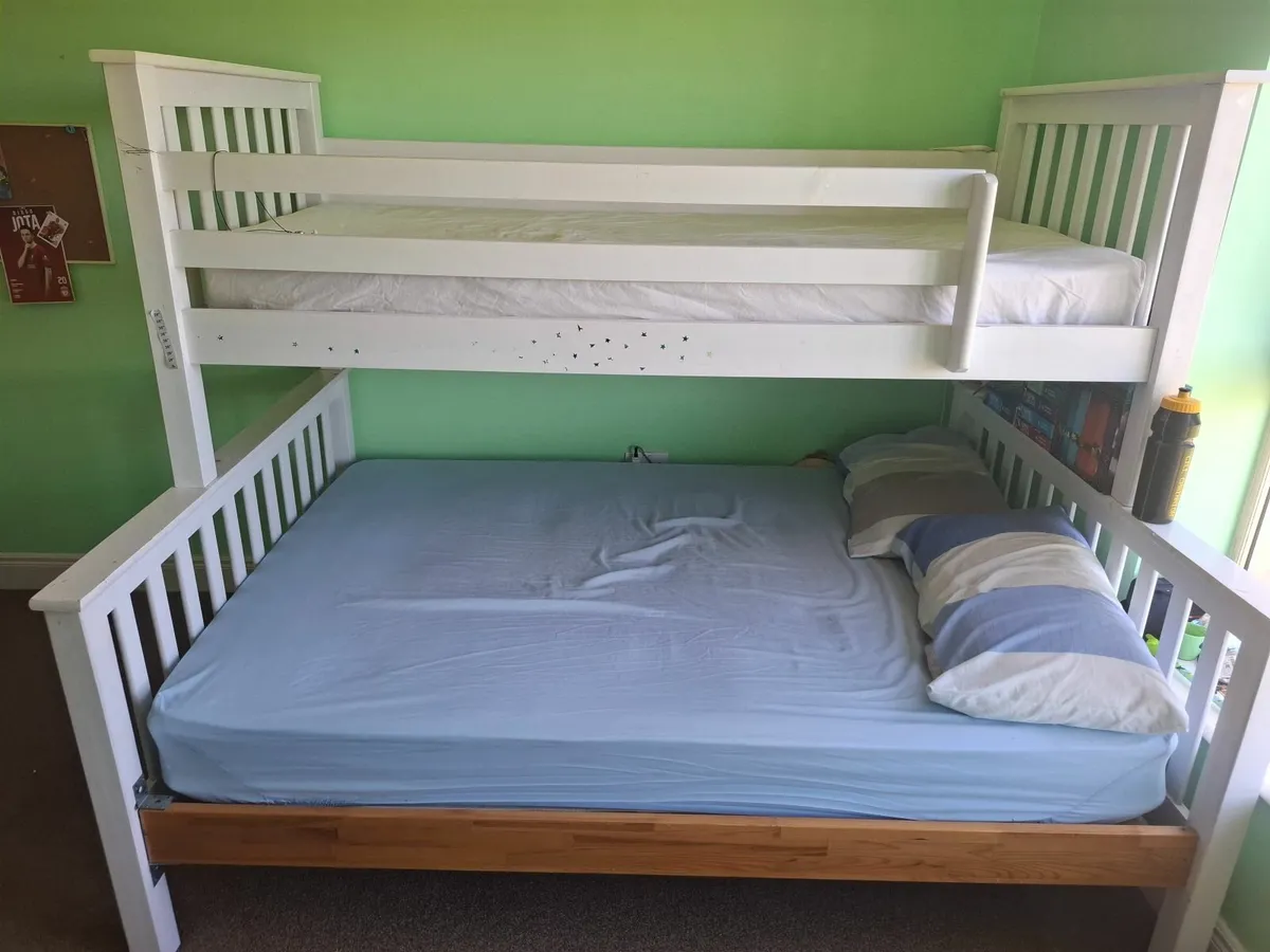 Triple bunk beds - Image 1