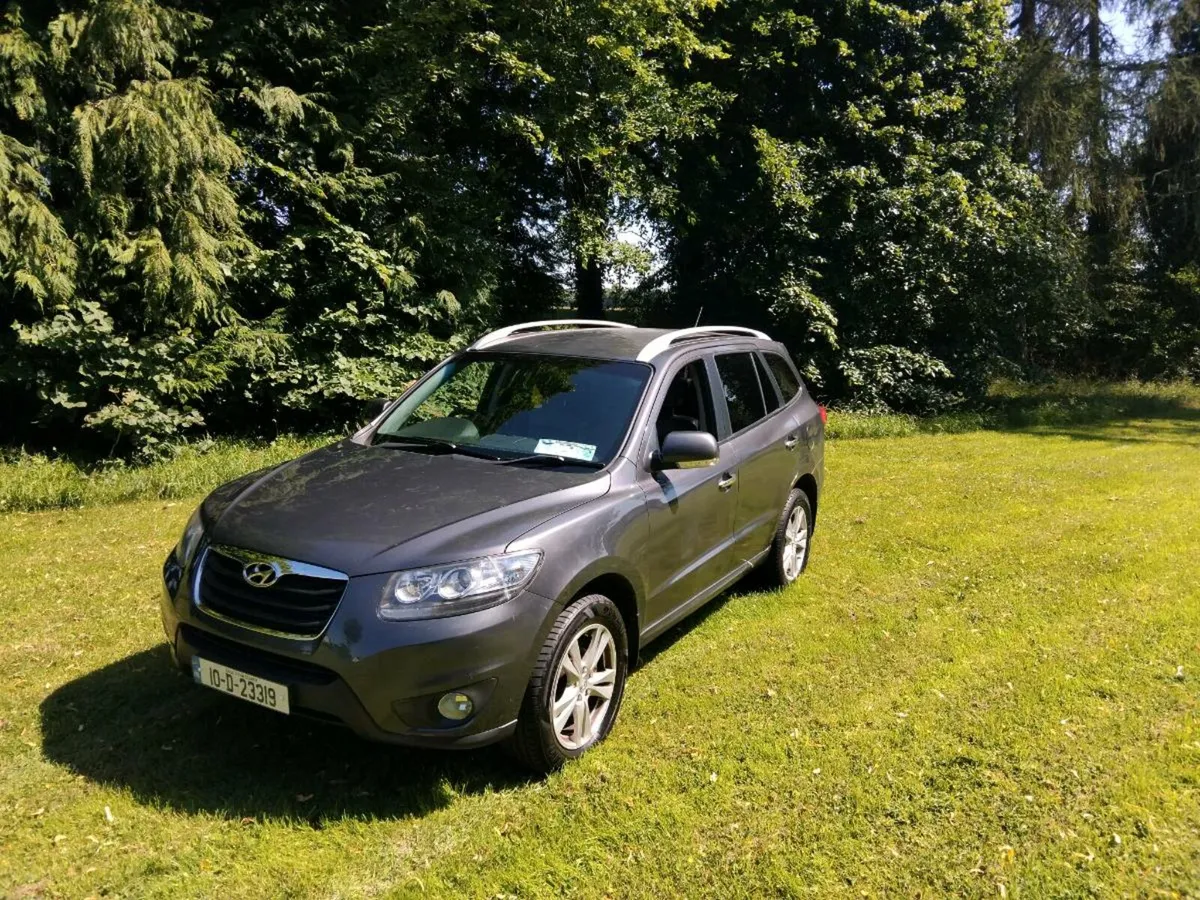 Hyundai santa fe  7 seats - Image 1