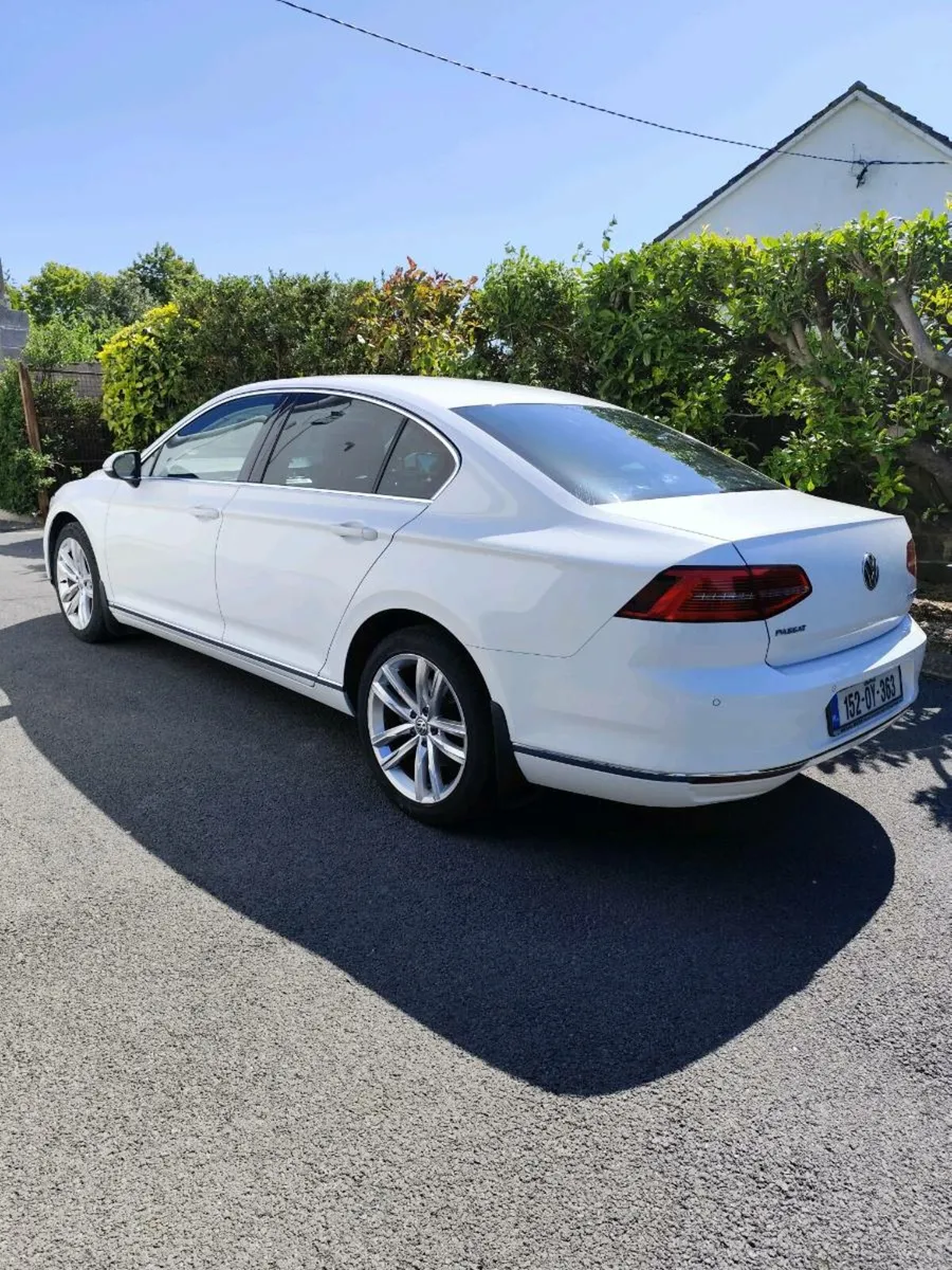 152 Volkswagen Passat - Image 2