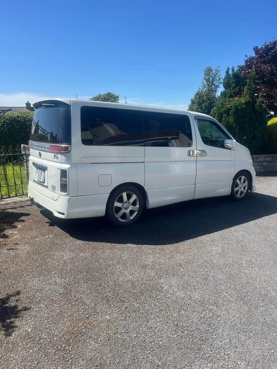 Van - Image 2