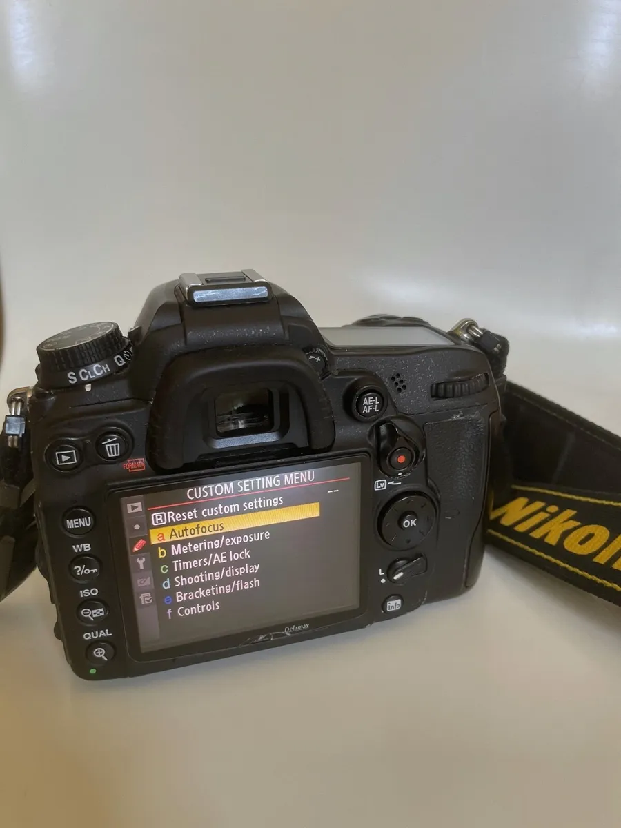 Great Condition Nikon D7000 Body Only - Image 3