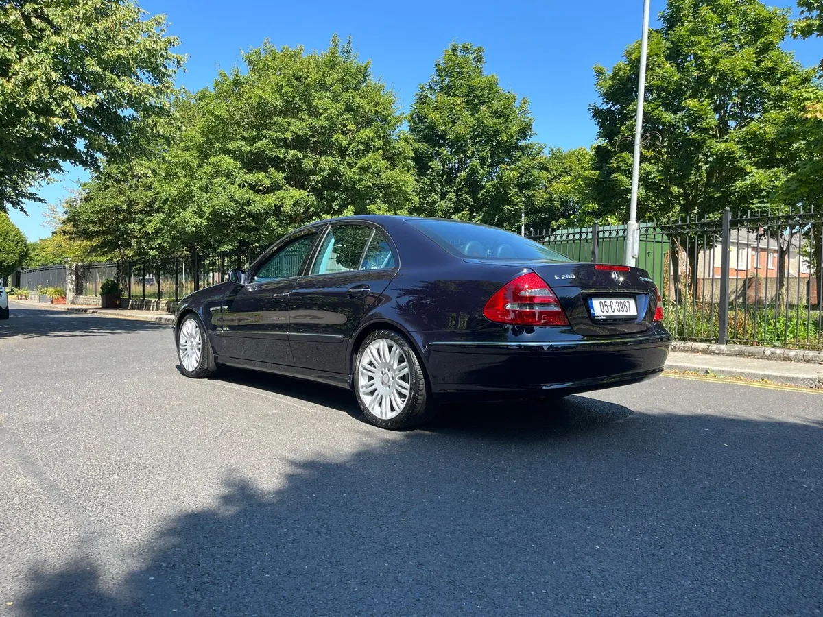Mercedes e200 avantgarde - Image 2