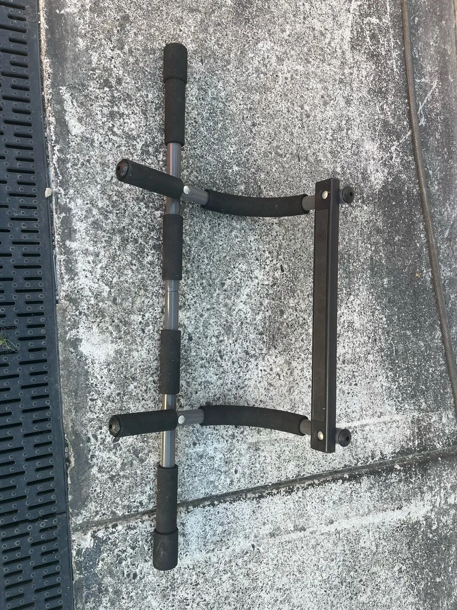 Door pull bar - Image 2