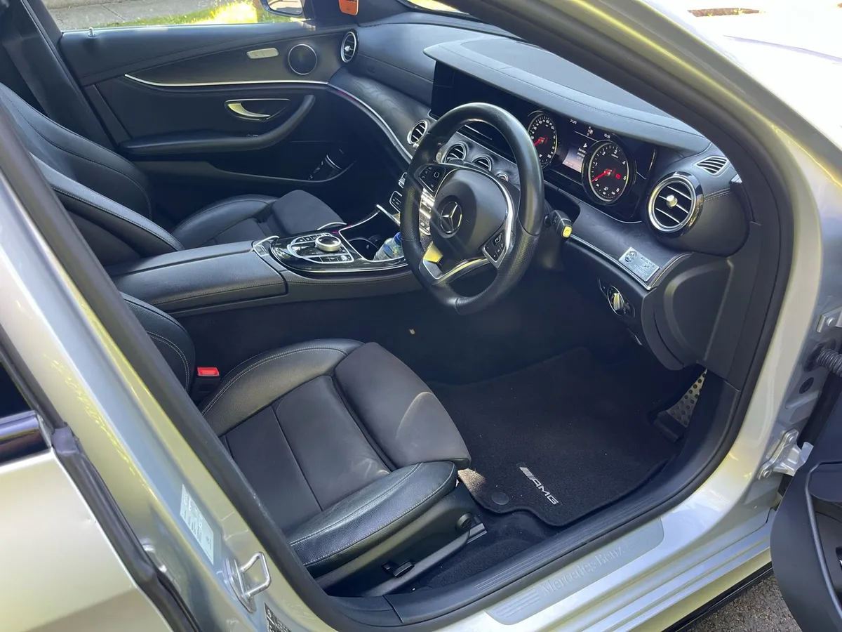 Mercedes e220d amg - Image 3