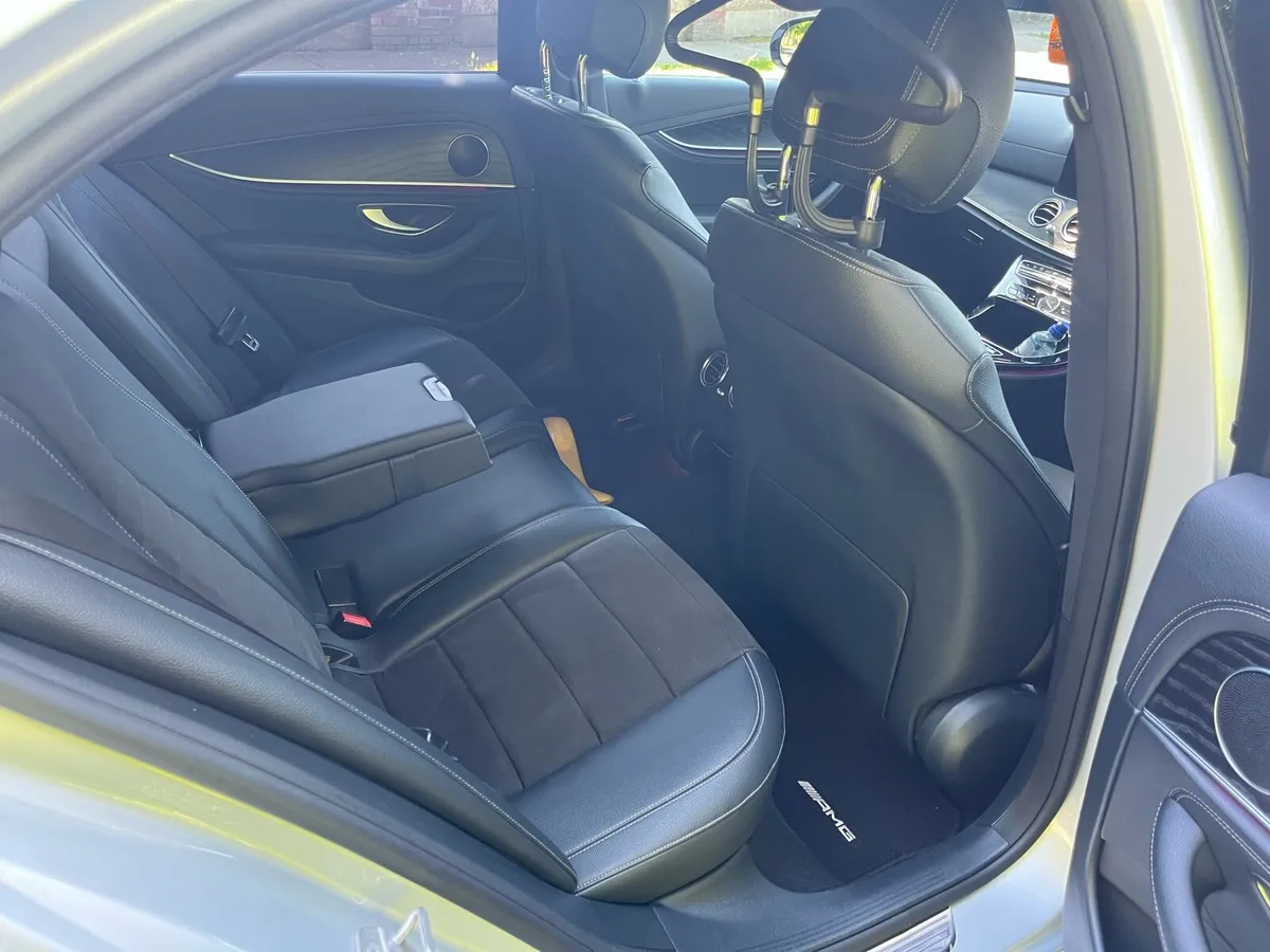Mercedes e220d amg - Image 4