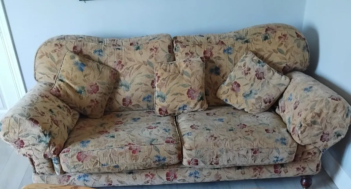 3 seater couch X 2 - Image 2