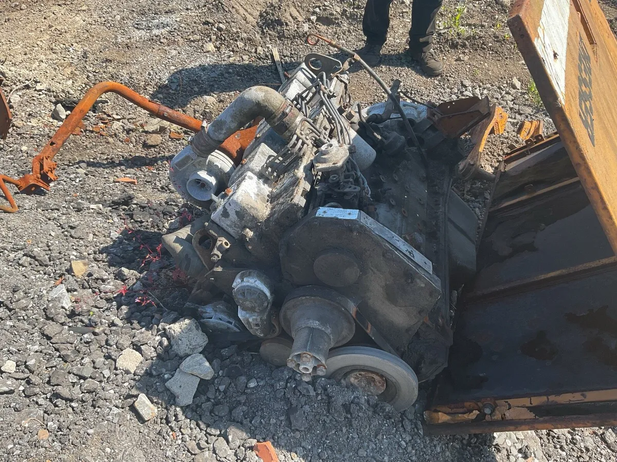 Cummins 6 Cylinder Engine - Image 1