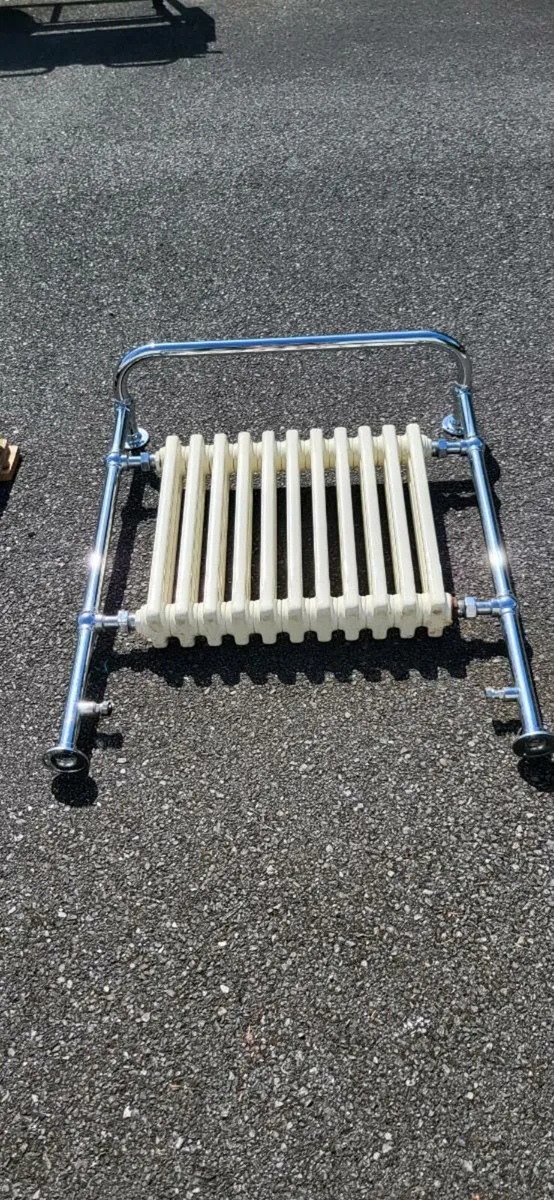 Antique Style Radiator - Image 1