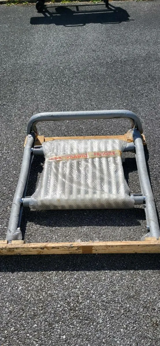 Antique Style Radiator - Image 2