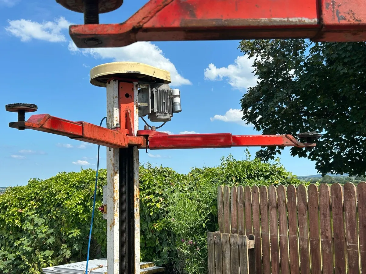 2 Post Lift - Single Phase - Image 4