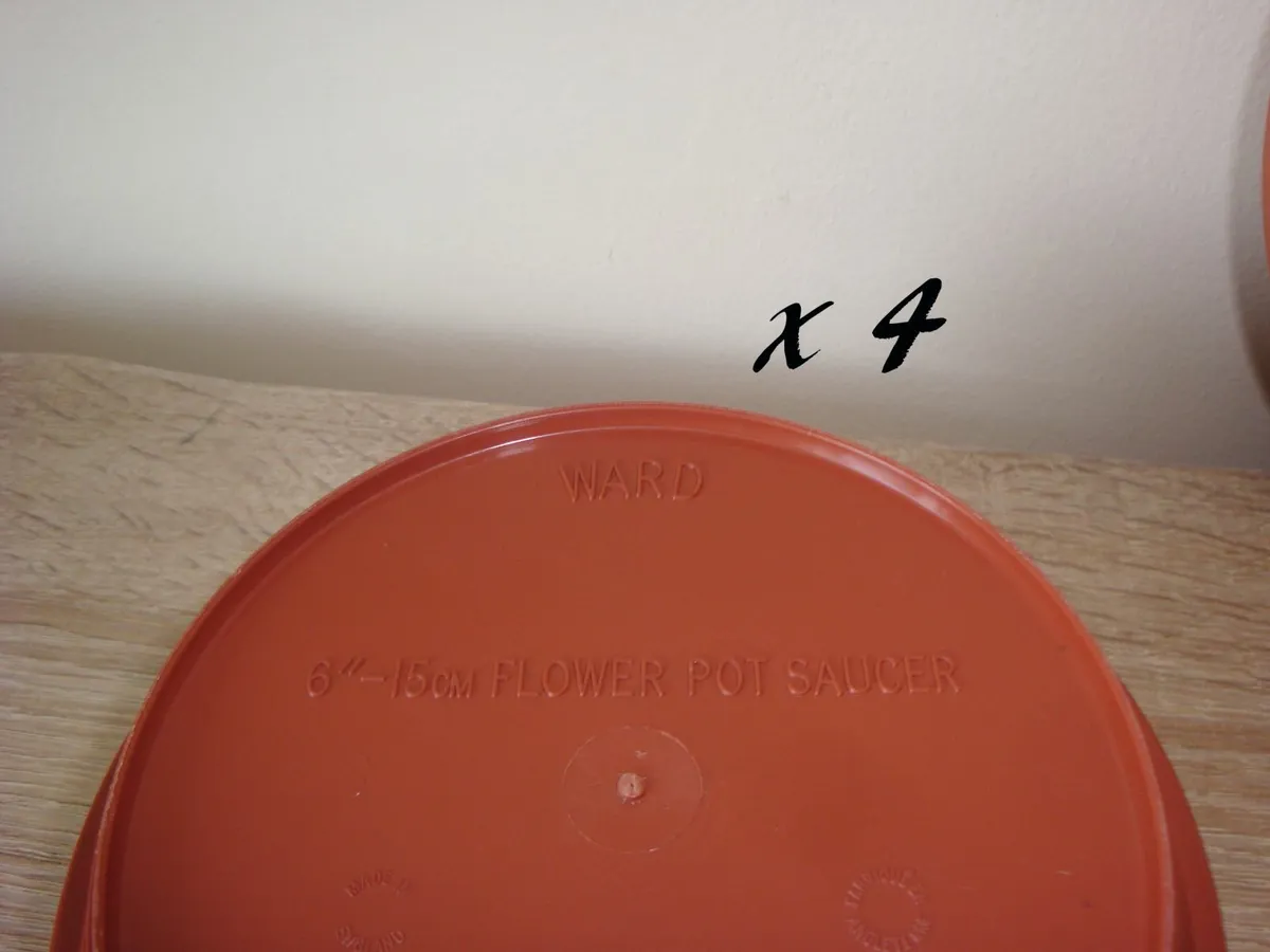 Bundle of flower pot saucers and more - Image 3