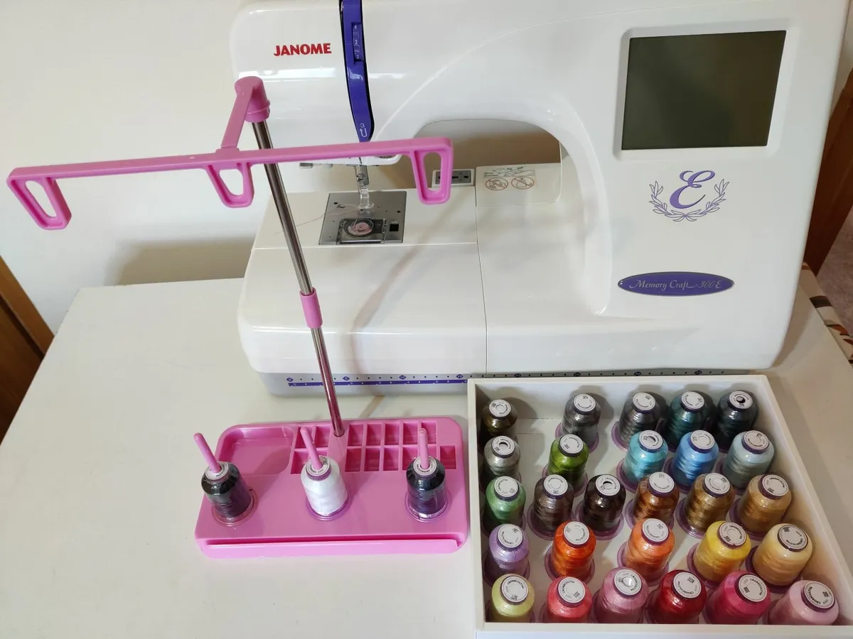 Embroidery machine - Image 1