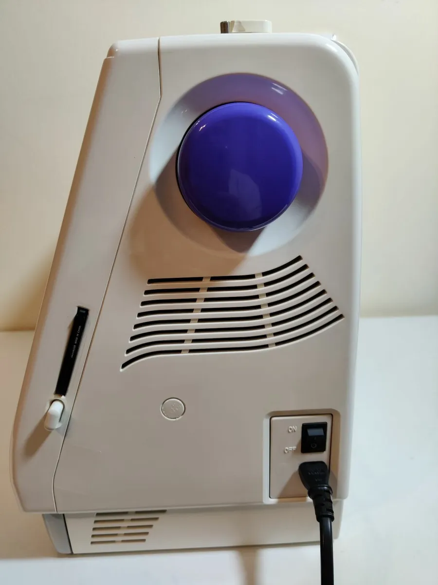 Embroidery machine - Image 2