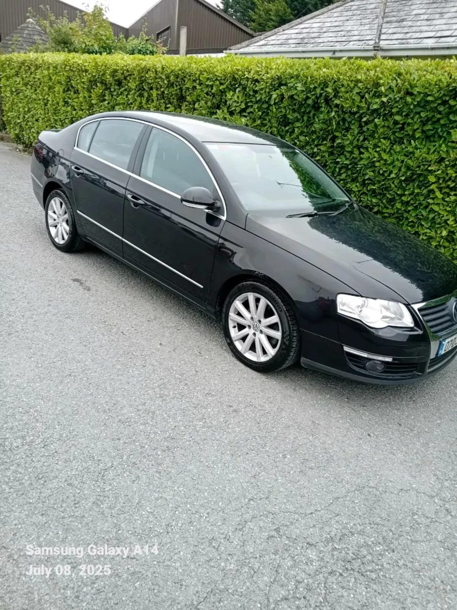 VOLKSWAGEN PASSAT..LOW MILEAGE..FULL HISTORY - Image 3