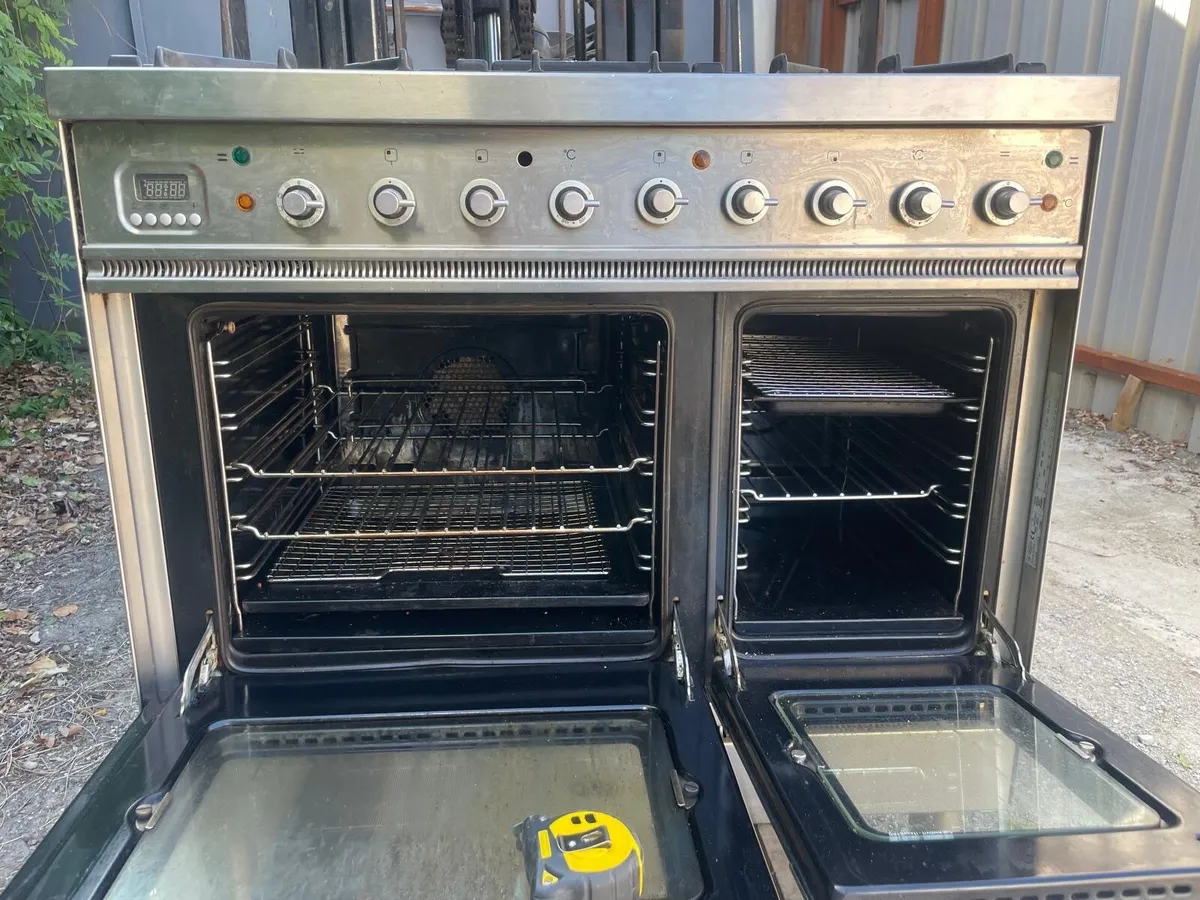 Range Oven - Image 1