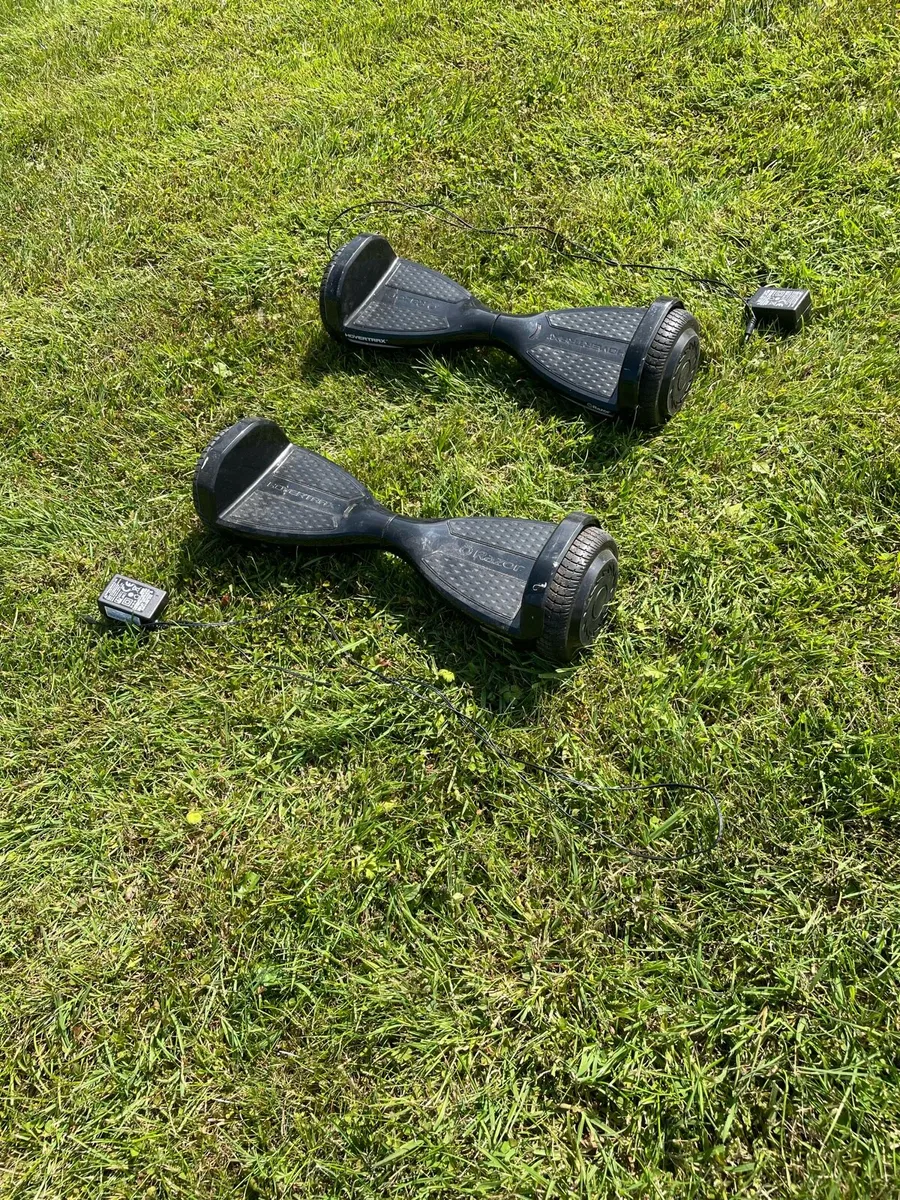 2 hoverboards - Image 1