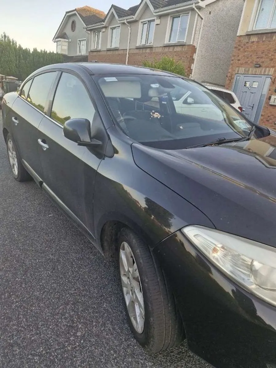 Valid Nct 2010 Renault Fluence Nct 12/25 - Image 2