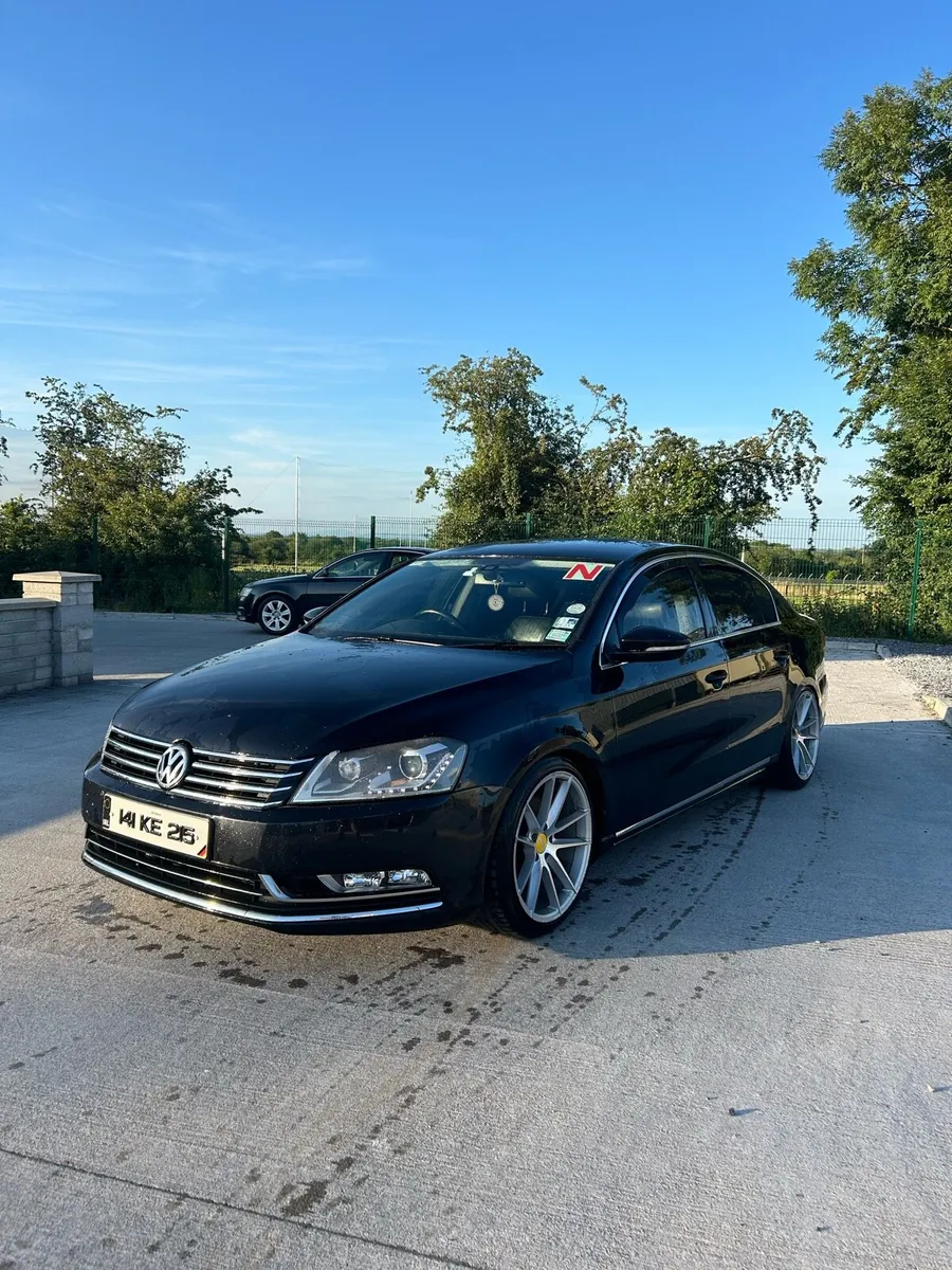 Volkswagen Passat Highline - Image 1