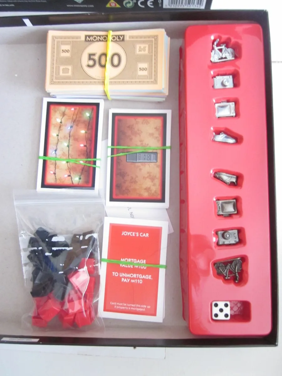 Monopoly Stranger Things Board Game - Image 4