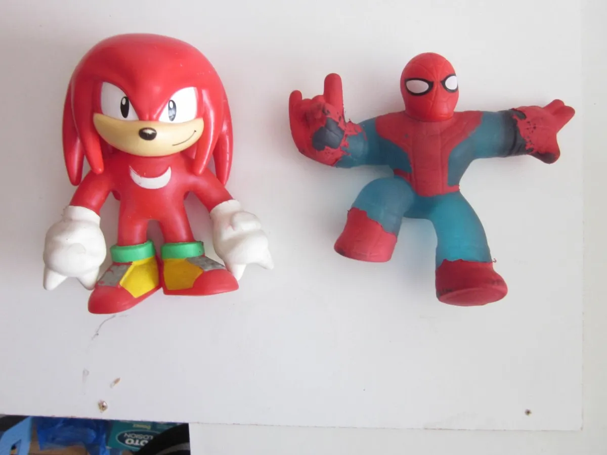 Stretch Heroes Sonic the Hedgehog and Spider-man - Image 1