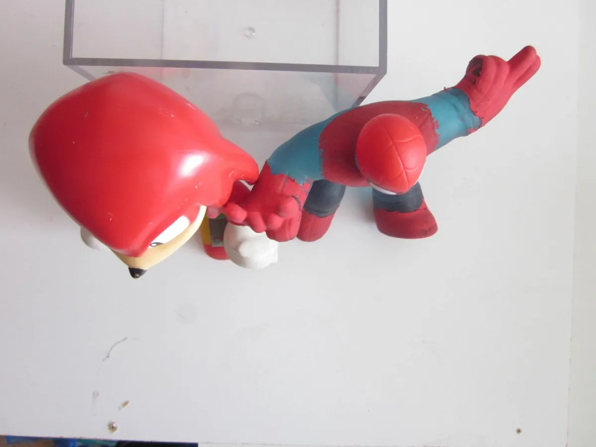 Stretch Heroes Sonic the Hedgehog and Spider-man - Image 4