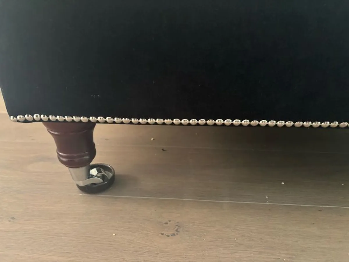 Black Ottoman - Image 2