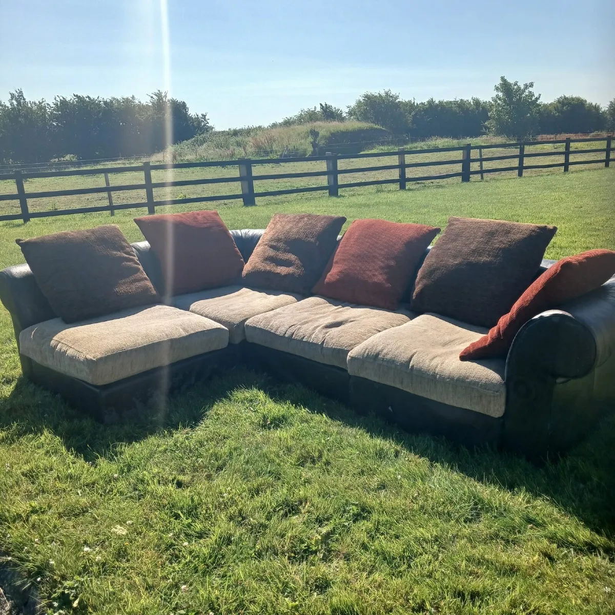 Couch - Image 2