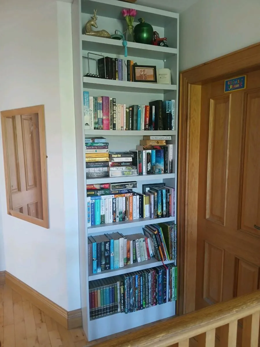 Book shelfes - Image 1