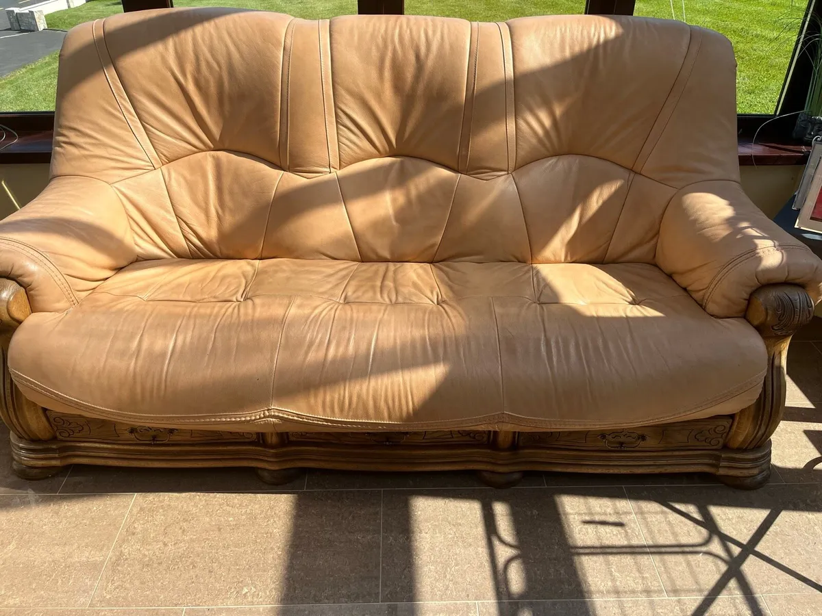 Leather 3 seater couch - Image 1
