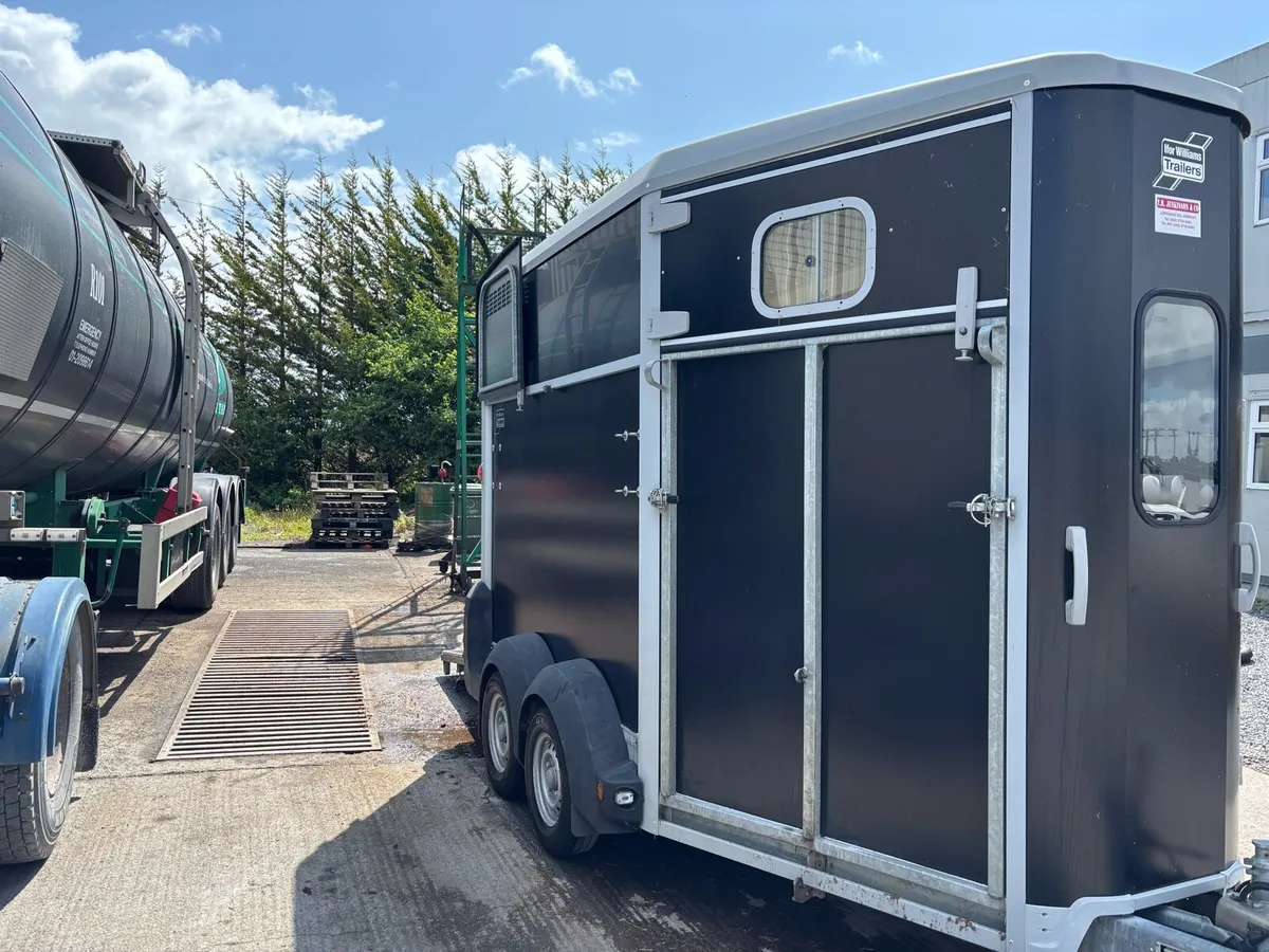 Horsebox - Image 1