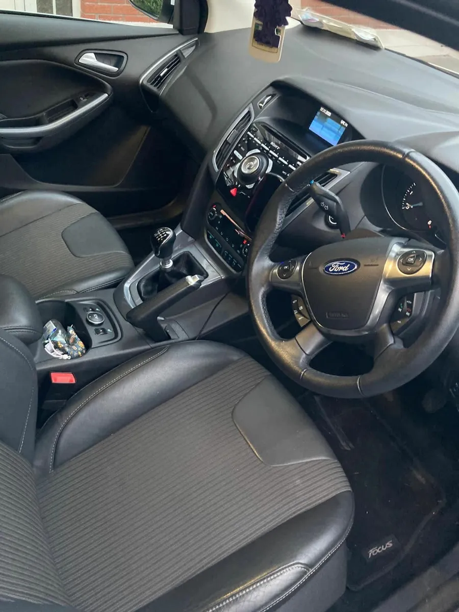 Ford Focus Titanium X - Image 2