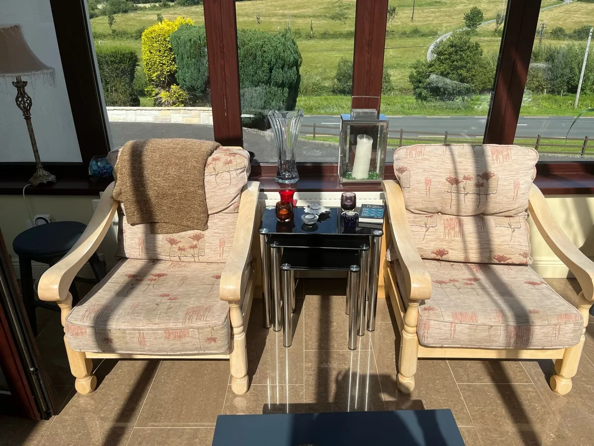 2 Armchairs - Image 1