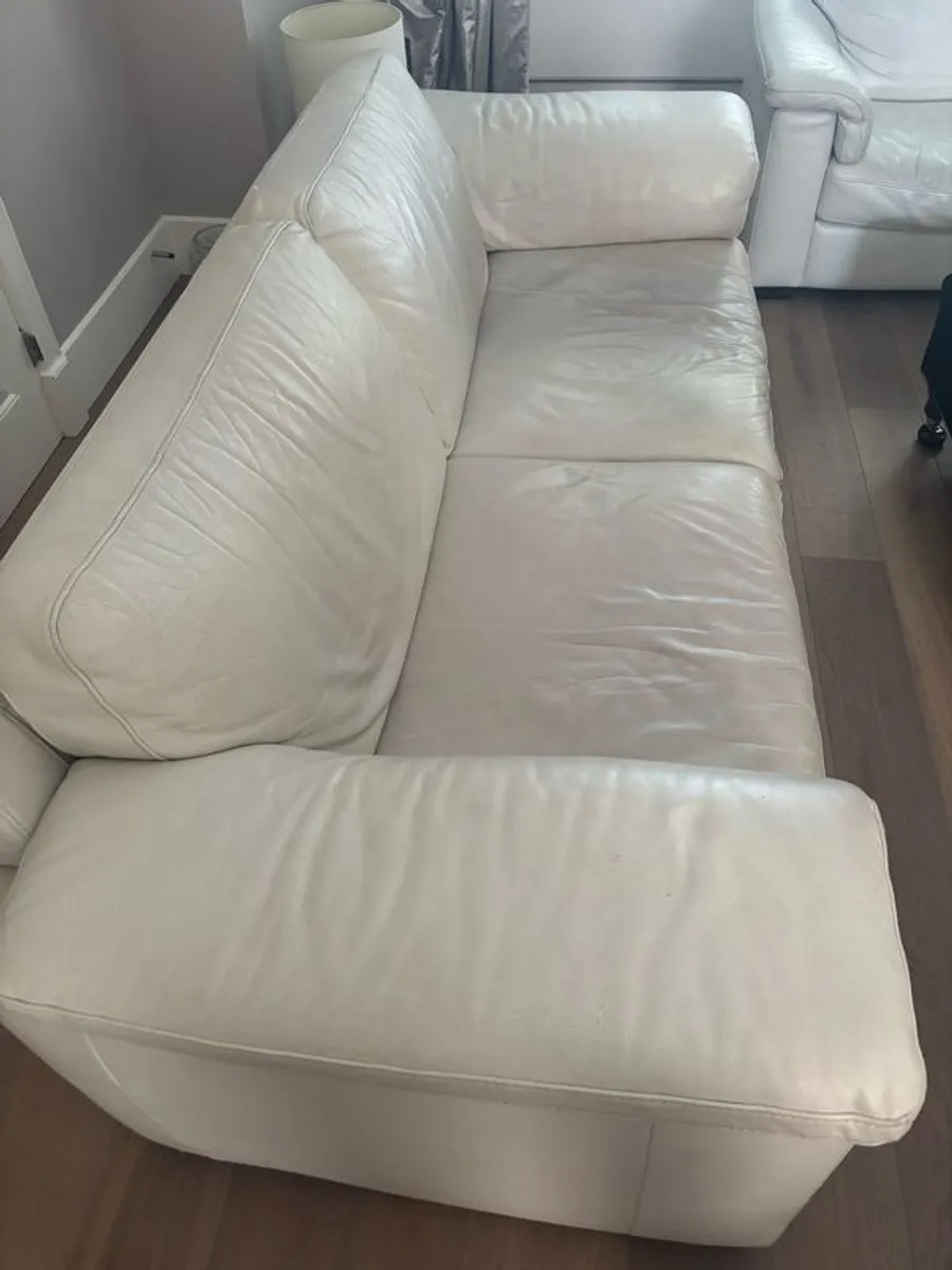 Natuzzi Cream leather sofa, 3x1x1 - Image 3