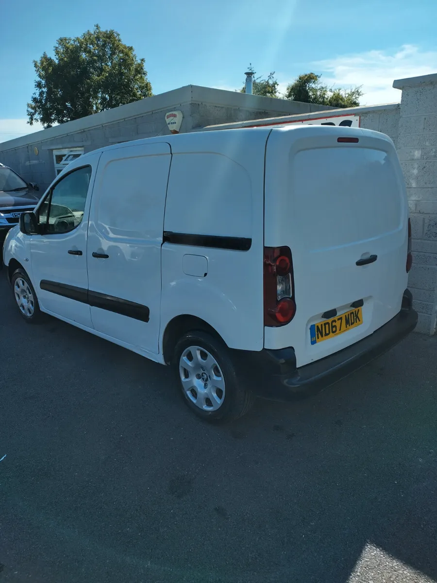 PARTNER 2018 3 SEATER - Image 4