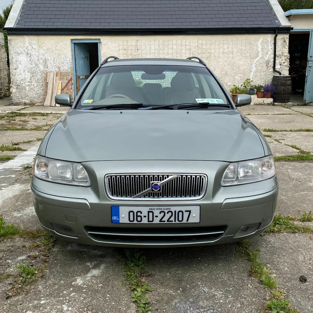 Volvo V70 2006 - Image 2