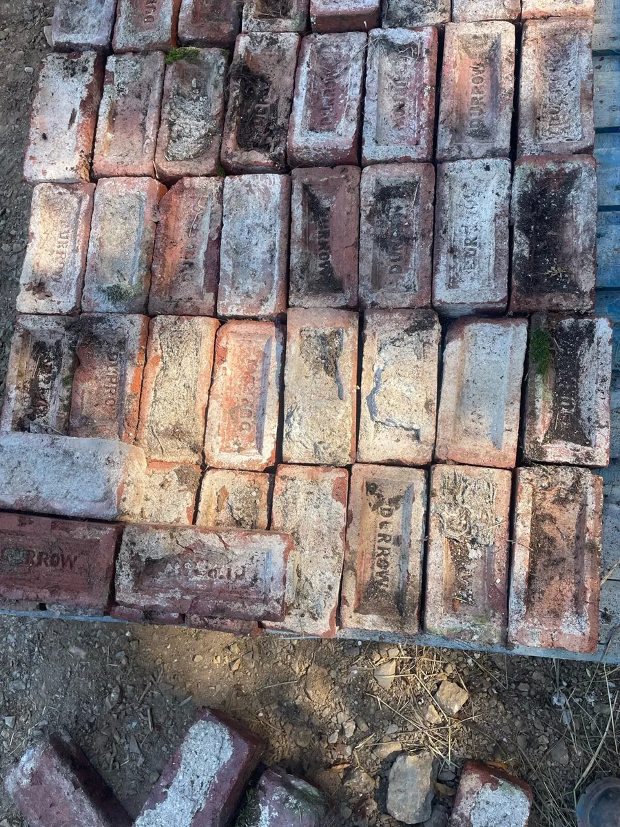 Salvaged red brick - Image 2