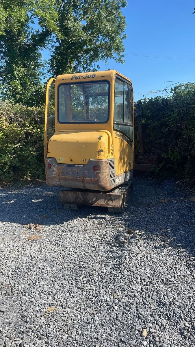 Volvo 1.7 ton digger - Image 4