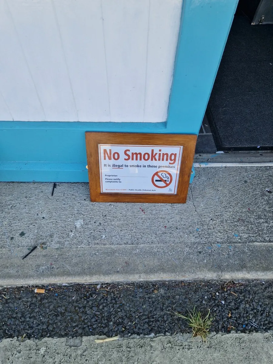 Guinness Pub No Smoking Sign - Image 1