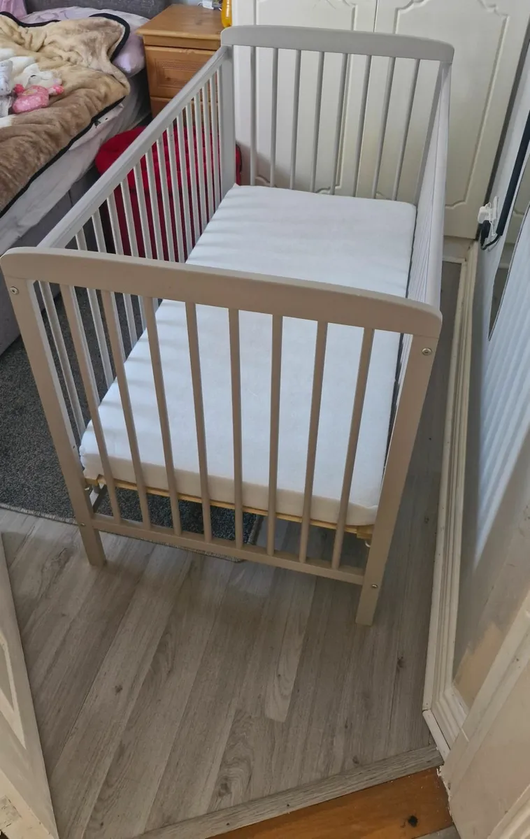 Baby Cot - Image 2