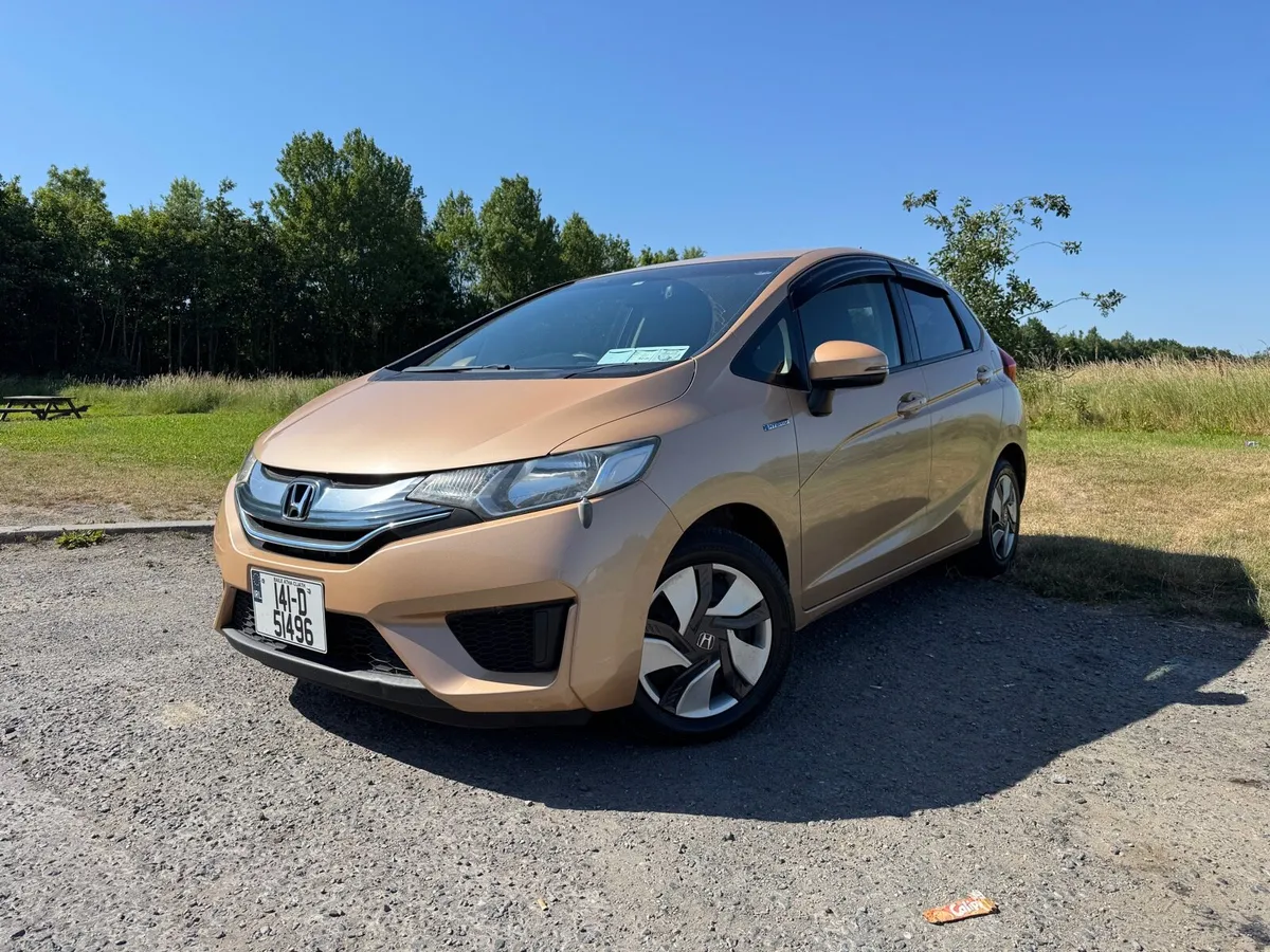 2014 Honda Fit. 98K KMs only. 1 Year NCT. Auto 1.5 - Image 3