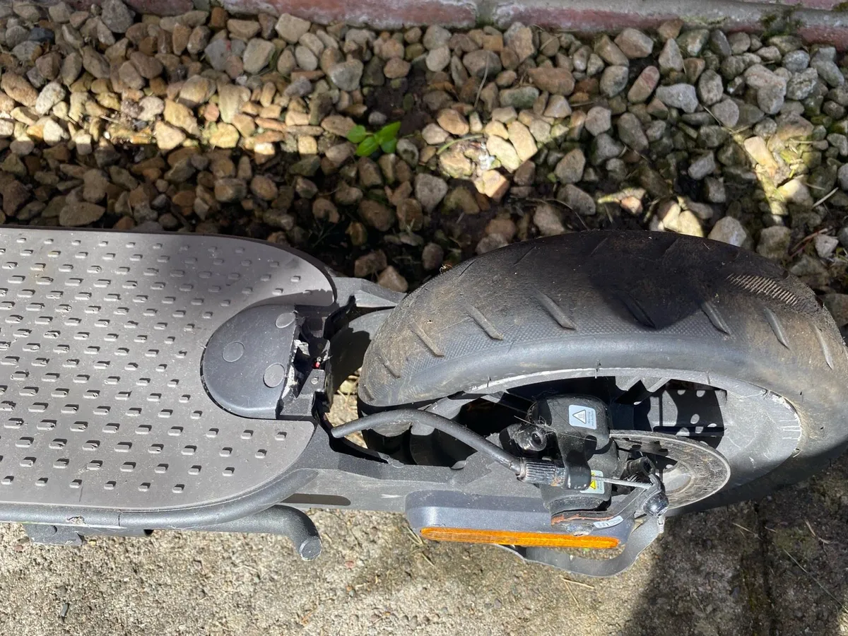 Electric scooter - Image 4