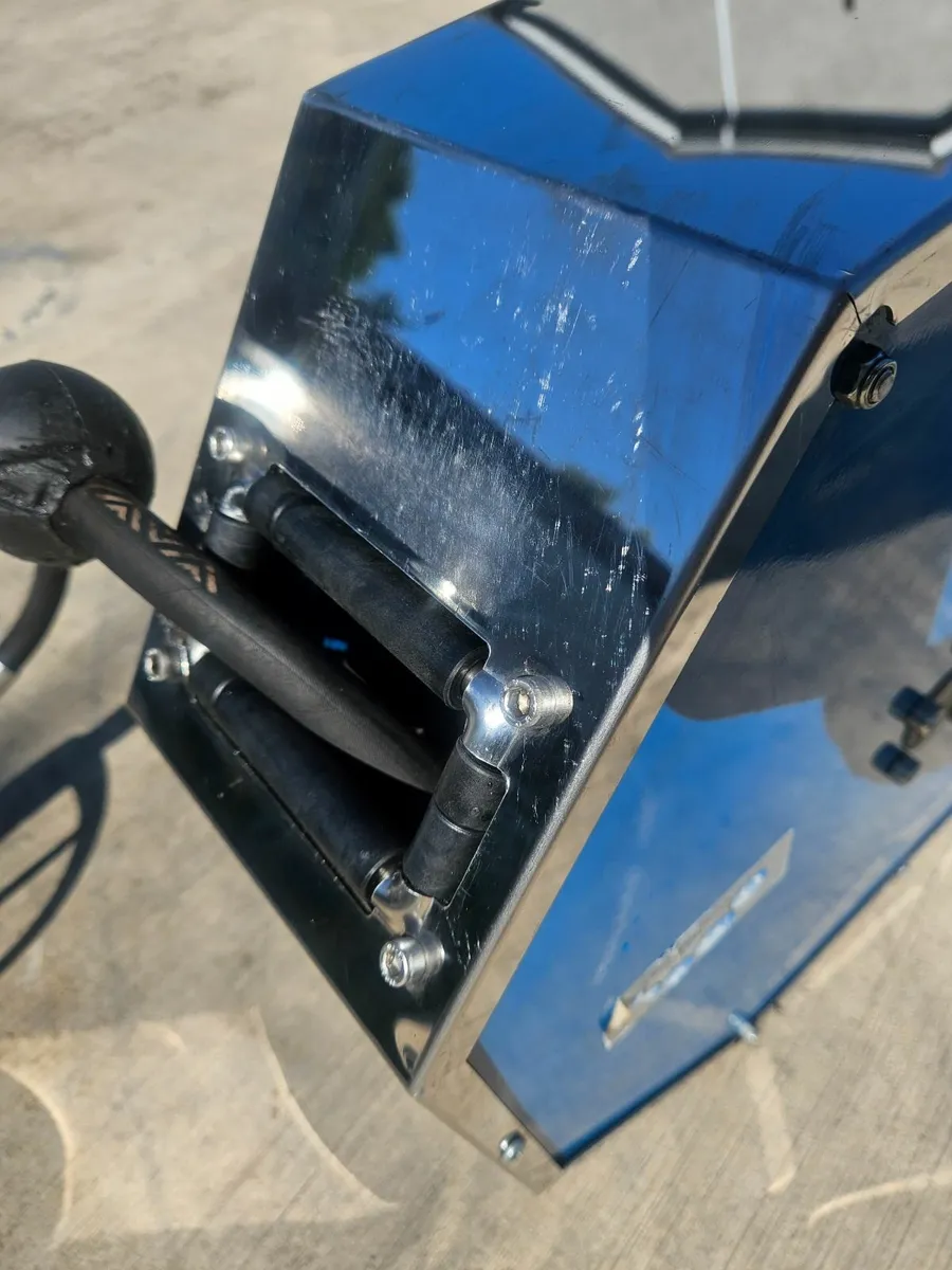 OIL REEL / METER - Image 1
