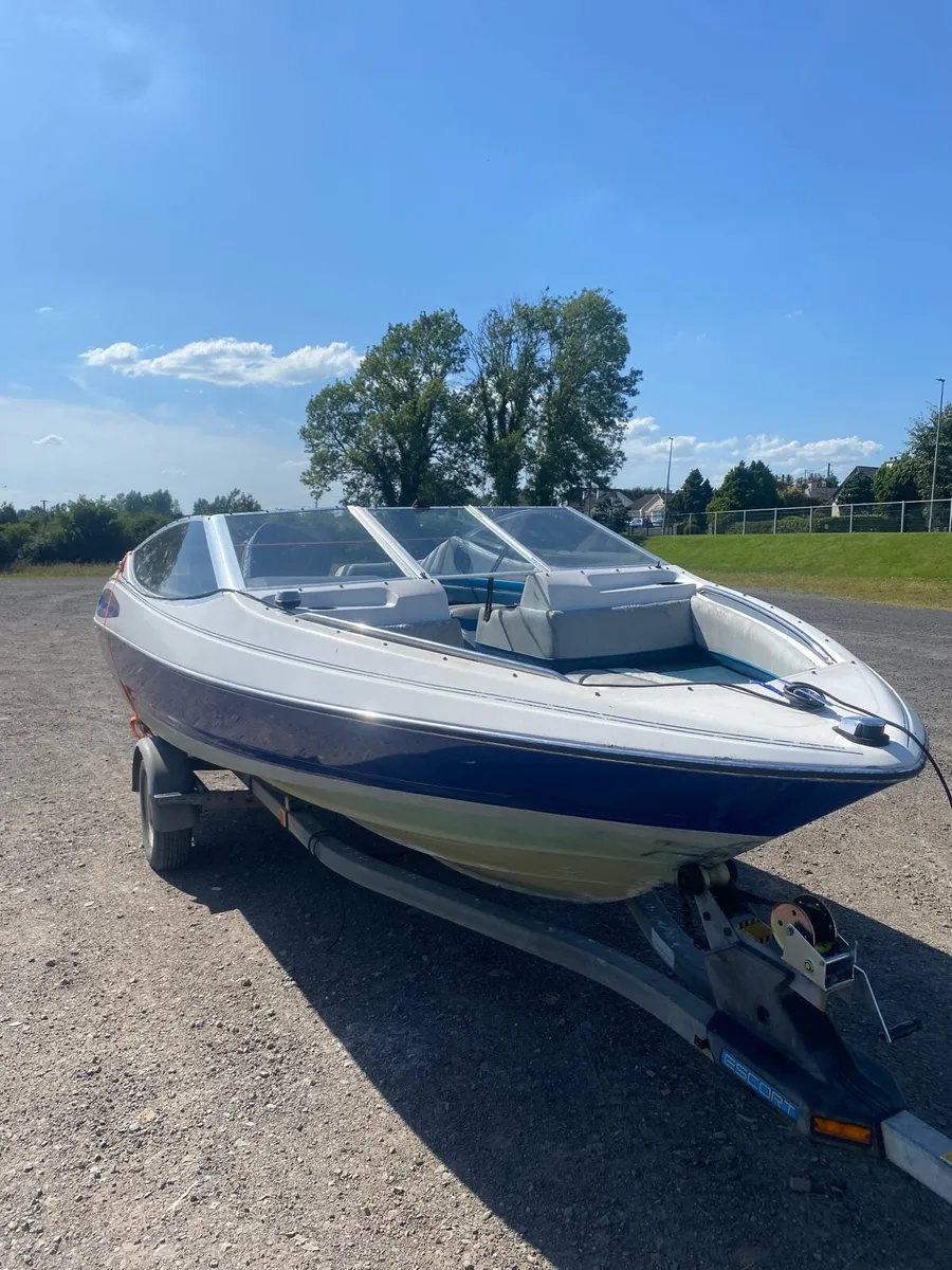 Boat - bayliner capri - Image 1